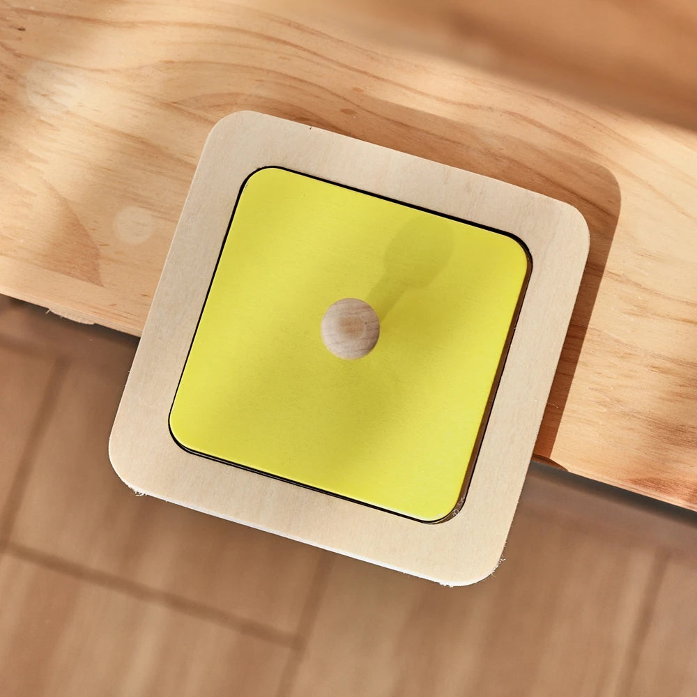 Boîte Sensorielle à Couvercle – Jeu Montessori d’Éveil