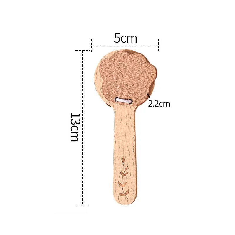 Ensemble d'instruments de musique en bois naturel